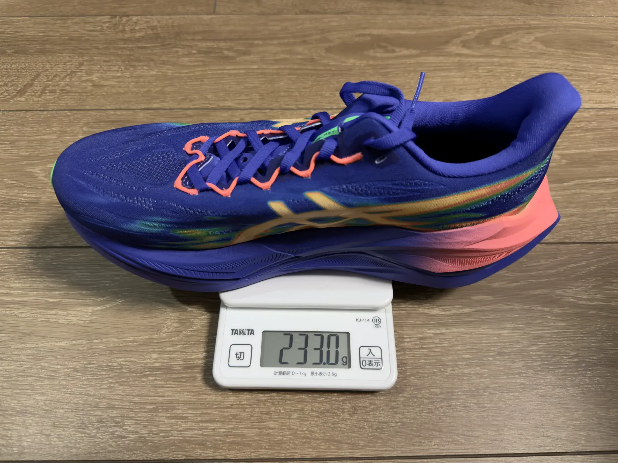 Superblast 3 right shoe weight: 233g