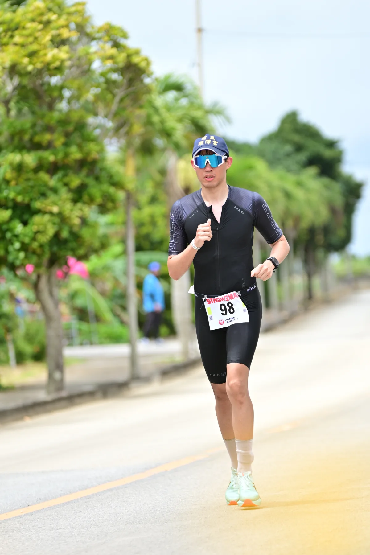Mid-run last year — the shaded greenery along the Miyakojima course is beautiful, and the sun was brutal